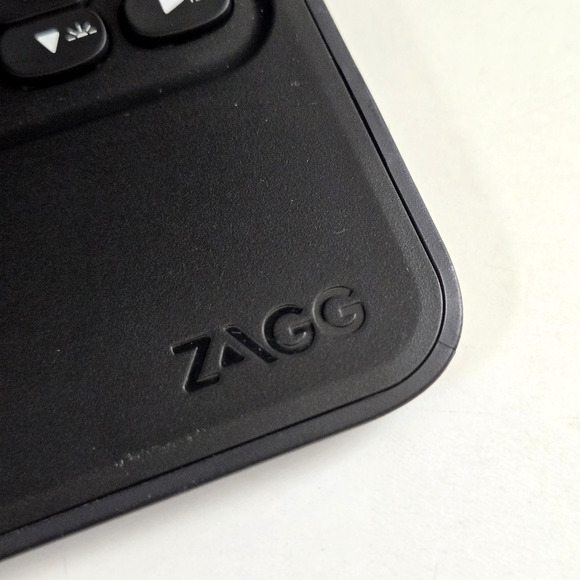 ZAGG Pro Keys Detacheable Case With Wireless Keyboard and Stand For iPad 10.2" - Picture 7 of 12